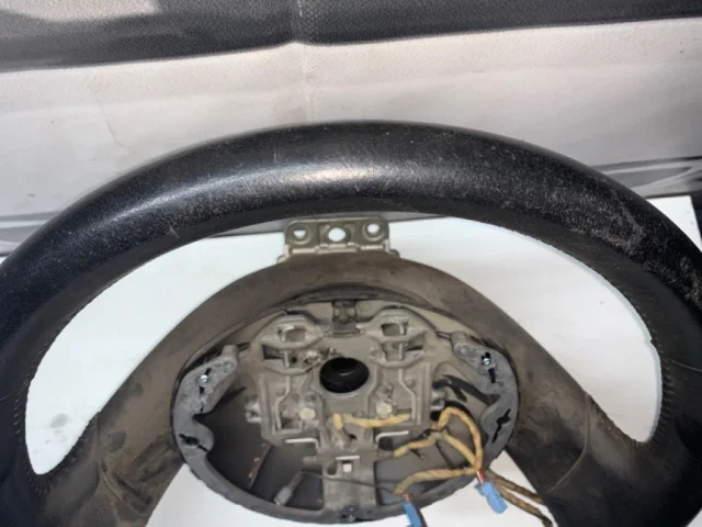 Руль для Citroen C4 Хэтчбек 3dr 2004-2011 на фотографиях