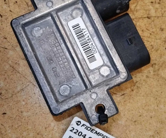 Реле свечей накала для BMW X3 Е83 2003-2010 на фотографиях