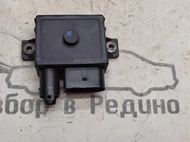 Реле свечей накала для Mercedes-Benz C class S204 2007-2013 на фотографиях