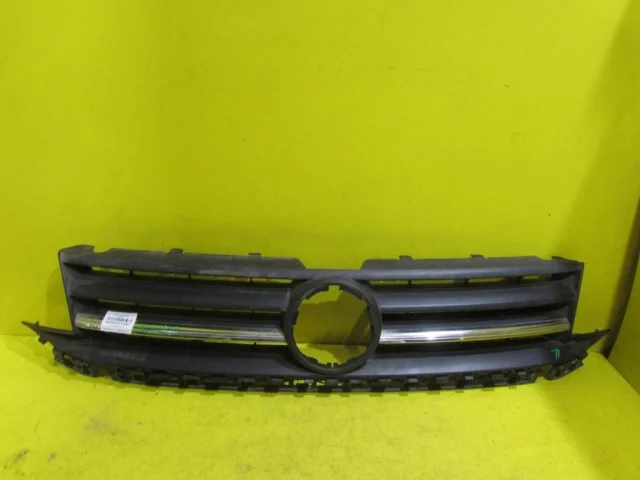 Решетка радиатора для Volkswagen Caddy IV (2K) 2015-2020 на фотографиях