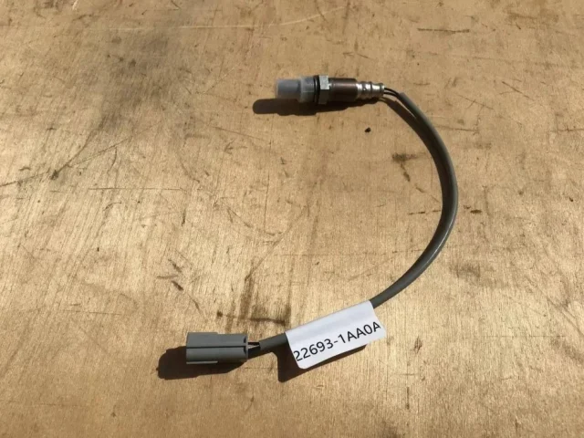 Лямбда-зонд (верхний) для Nissan X-Trail T31 RU 2007-2014 на фотографиях