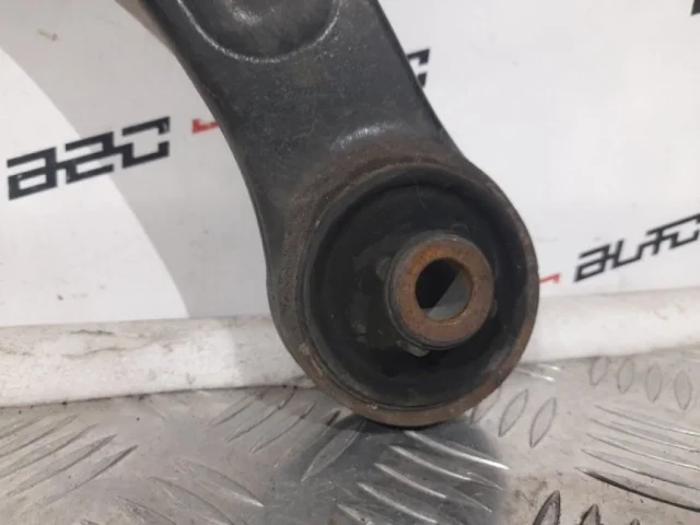 Рычаг передний левый нижний для Citroen C4 Хэтчбек 2010-2016 на фотографиях