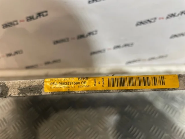 Радиатор кондиционера для Citroen C4 Хэтчбек 2010-2016 на фотографиях