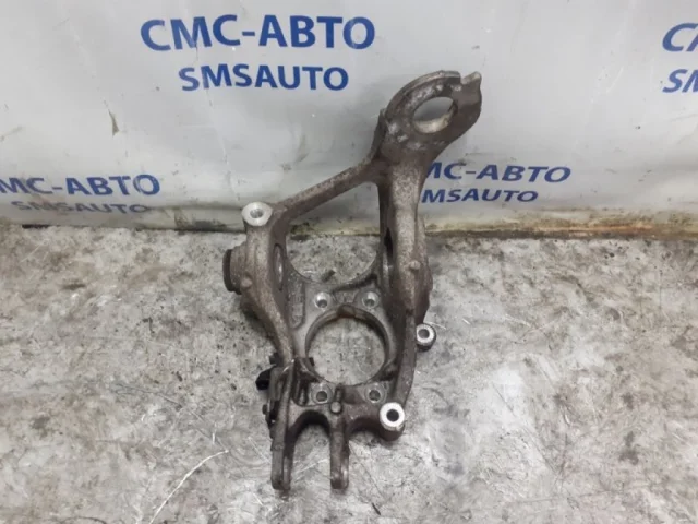 Цапфа задняя левая для Audi A6 C7 2010-2018 на фотографиях