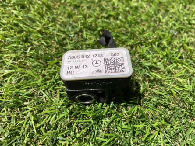 Датчик углового ускорения ESP для Mercedes-Benz GL class X164 2006-2012 на фотографиях