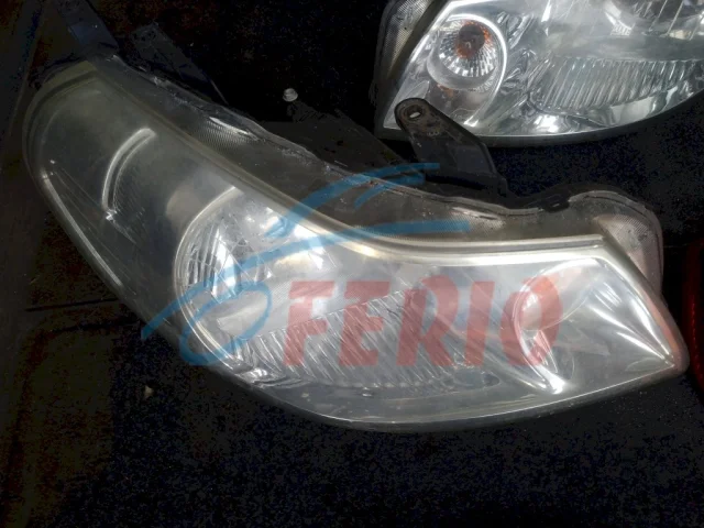 Фара правая для Suzuki SX4 2006-2009 на фотографиях