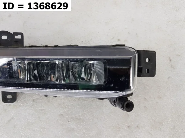 Дневной ходовой огонь правый для BMW 3er G20 2018+ на фотографиях