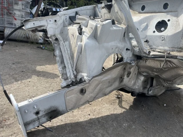 Лонжерон передний правый для Audi Q5 FY 2017-2020 на фотографиях