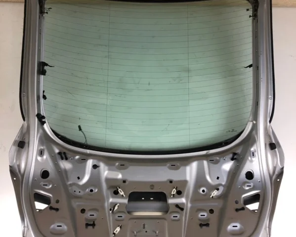 Крышка багажника для Audi A7 4G 2010-2014 на фотографиях