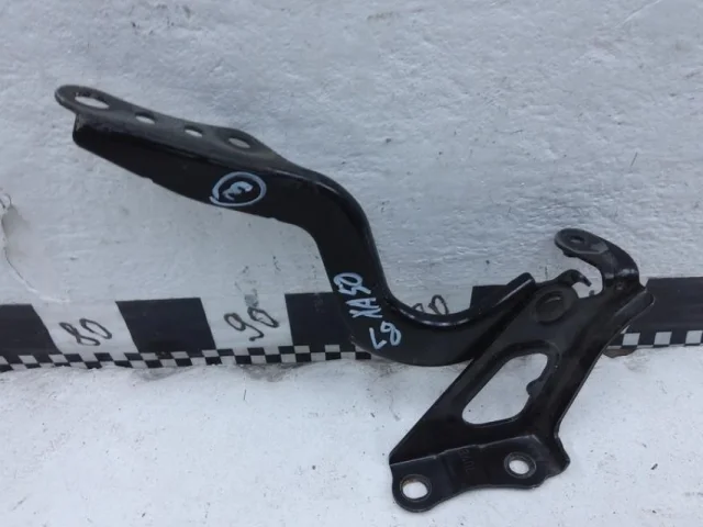 Петля капота левая для Toyota RAV4 XA40 rest 2015-2019 на фотографиях