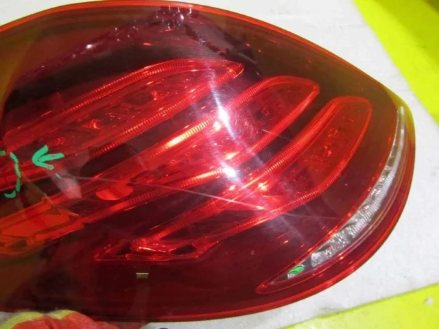 Стоп-сигнал левый для Mercedes-Benz S class W222 2013-2017 на фотографиях