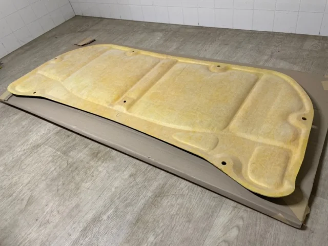 Шумоизоляция капота для Mitsubishi Outlander III 3 rest GF0W 2018-2022 на фотографиях