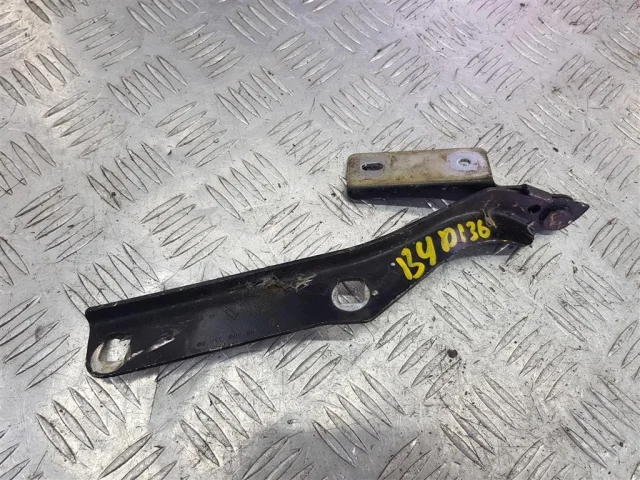 Петля капота левая для Peugeot Partner Фургон 2015+ на фотографиях