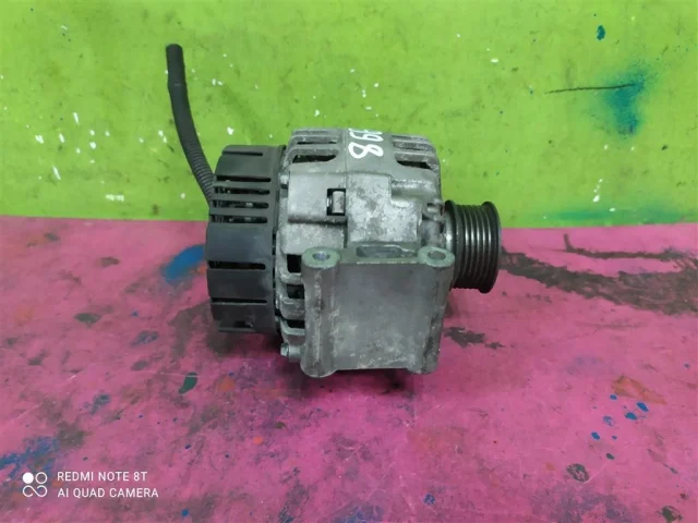 Генератор для Audi A4 B6 Avant 2000-2004 на фотографиях