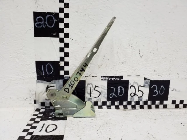 Петля капота левая для Hyundai Accent 2 Седан LC 1999-2012 на фотографиях