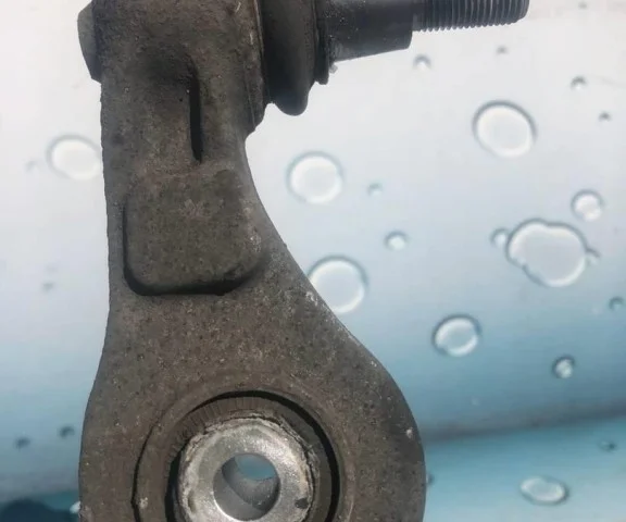 Качающийся рычаг правый для Audi A6 C6 Avant 2004-2011 на фотографиях