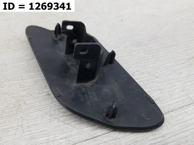 Крышка форсунки фароомывателя правая для Audi A7 4G 2010-2014 на фотографиях