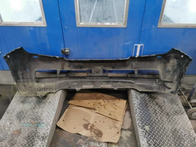 Бампер передний для Toyota Land Cruiser 200 (JDM) 2007-2013 на фотографиях