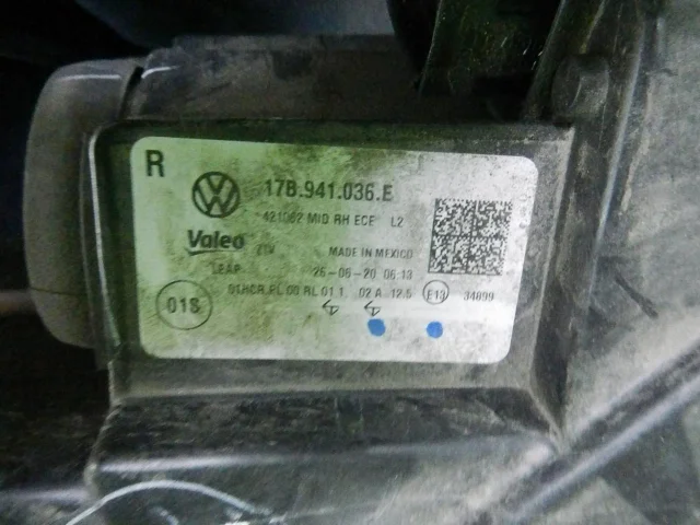 Фары для Volkswagen Jetta 7 2020+ на фотографиях