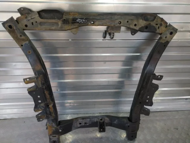 Подрамник двигателя для Renault Duster HM 2020+ на фотографиях