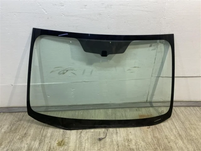 Лобовое (ветровое) стекло для Subaru Forester SJ 2013-2016 на фотографиях