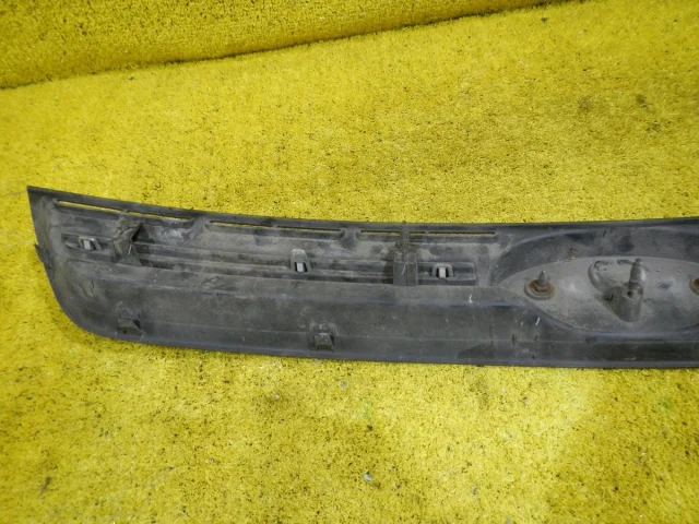 Решетка радиатора для Ford Kuga CBV 2008-2013 на фотографиях