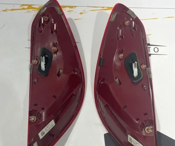 Фонарь правый для Mercedes-Benz S class X222 Maybach 2017-2019 на фотографиях