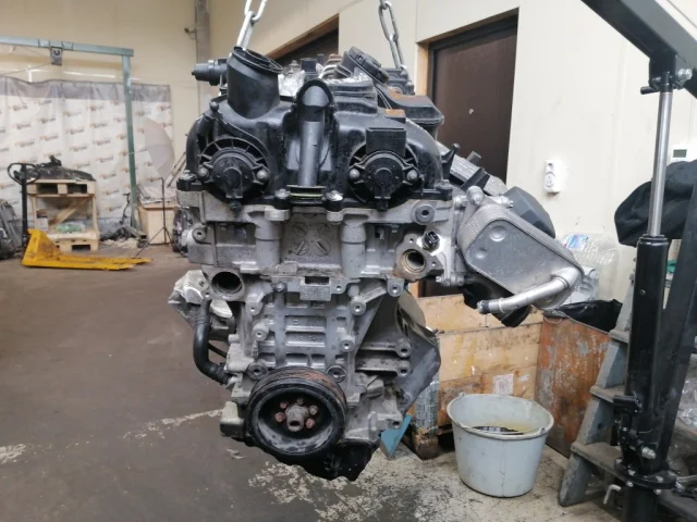 Двигатель без навесного для BMW 1er Ф20 rest.1 2015-2020 на фотографиях