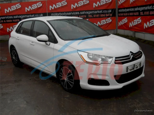 Бампер передний для Citroen C4 Хэтчбек 2010-2016 на фотографиях