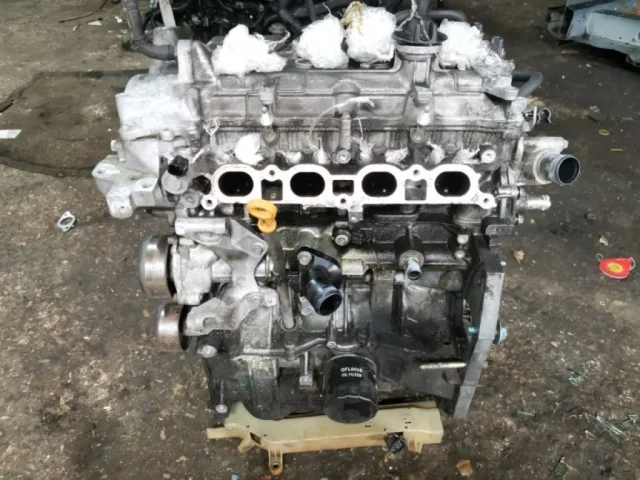 Двигатель без навесного для Mazda Familia Y12 Универсал 2007-2018 на фотографиях