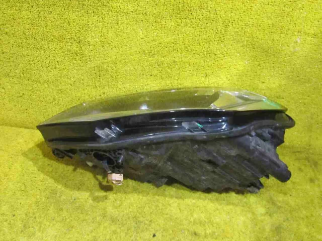 Фара левая для Volkswagen Caddy IV (2K) 2015-2020 на фотографиях