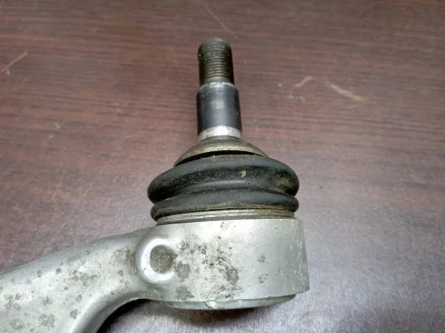 Рычаг передний правый нижний для BMW 5er Ф10 2010-2013 на фотографиях