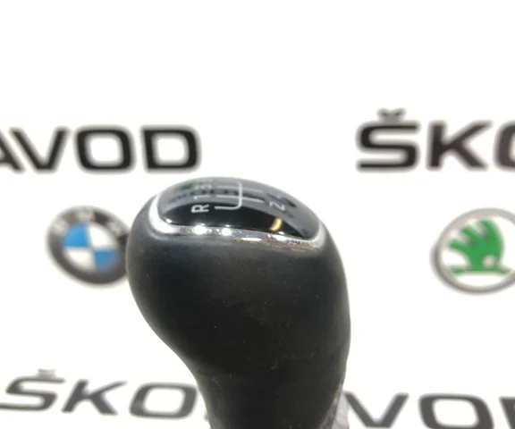 Ручка МКПП для Skoda Octavia A7 на фотографиях