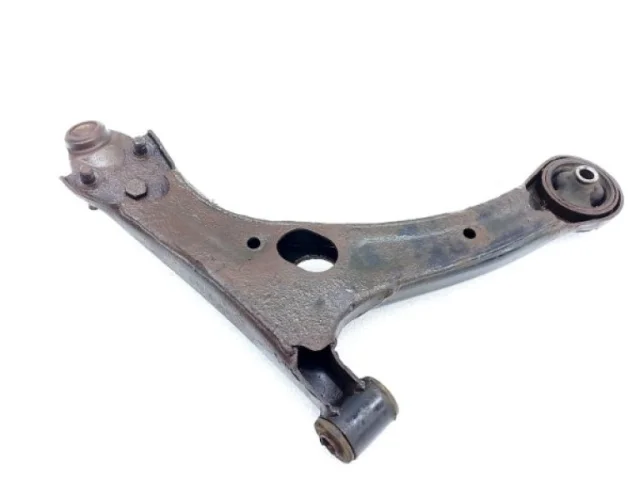 Рычаг передний левый нижний для Toyota Avensis Седан T250 2003-2008 на фотографиях