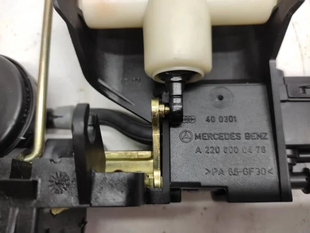 Замок багажника для Mercedes-Benz S class W220 1998-2005 на фотографиях