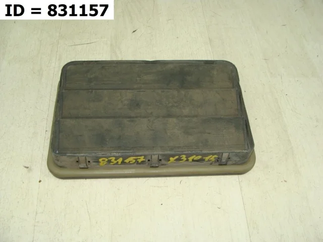 Решетка вентиляционная левая для BMW 5er Е39 1995-2003 на фотографиях