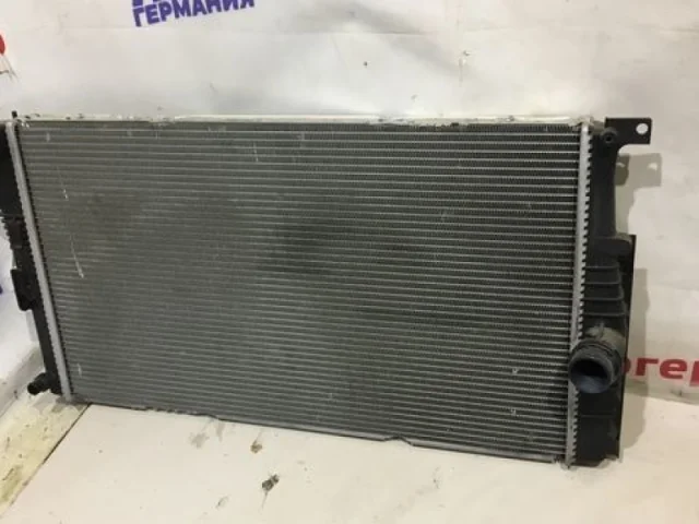 Панель радиатора (телевизор) для BMW 1er Ф20 2011-2015 на фотографиях