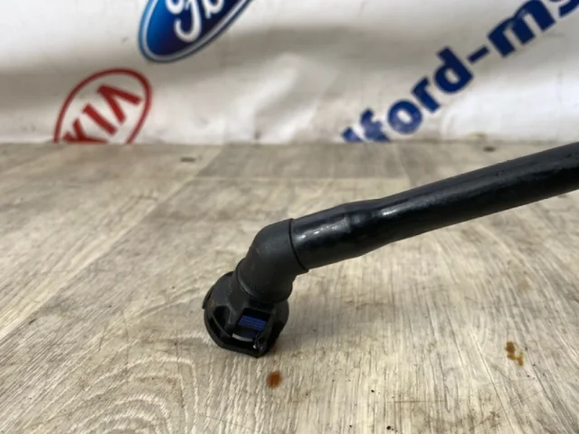 Трубка маслопровода АКПП для Ford Galaxy CD340 2006-2015 на фотографиях