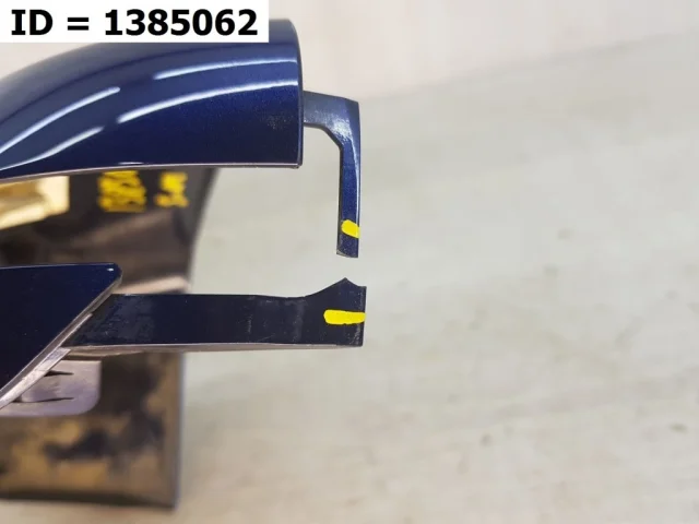 Накладка зеркала левого для BMW 5er G30 2016-2023 на фотографиях