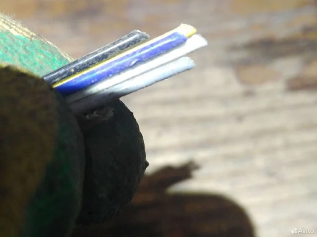 Лямбда-зонд (верхний) для Audi A6 C6 Avant 2004-2011 на фотографиях