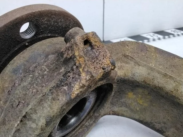 Кулак поворотный левый для Volkswagen Polo V (6R) 2009-2014 на фотографиях