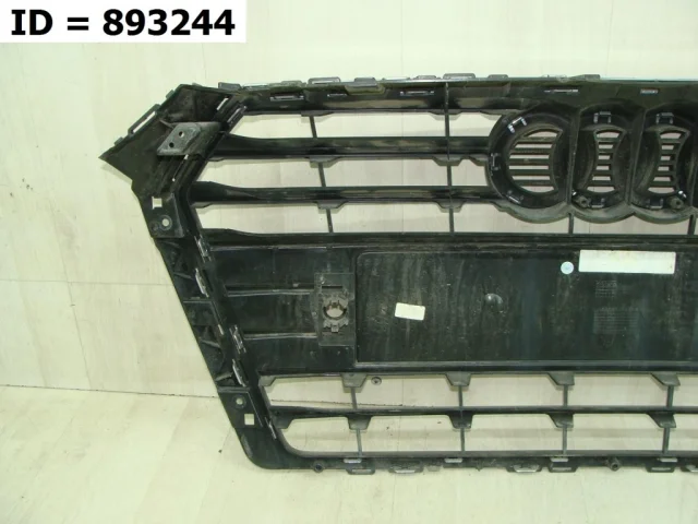 Решетка радиатора для Audi A4 B9 Avant 2015+ на фотографиях