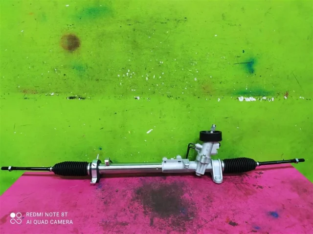 Рулевая рейка в сборе для Skoda Octavia A4 на фотографиях