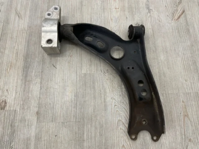 Рычаг передний левый нижний для Volkswagen Tiguan I NF 2006-2017 на фотографиях