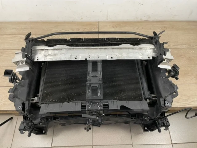 Кассета радиаторов для Volkswagen Touareg III (CR) 2018+ на фотографиях