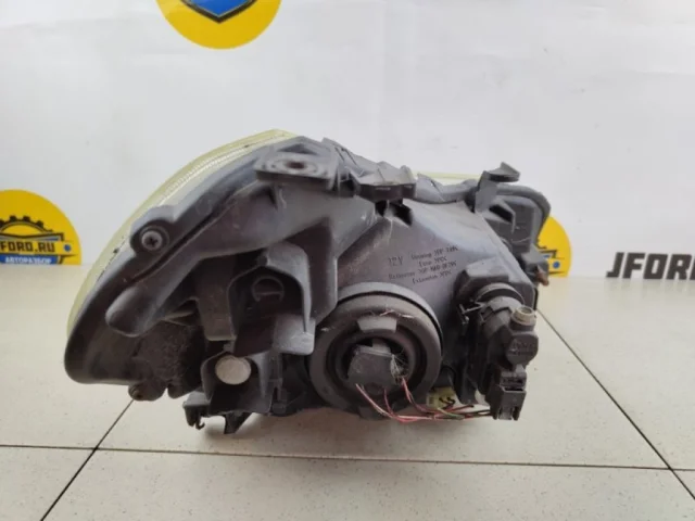 Фары для Suzuki SX4 2006-2009 на фотографиях