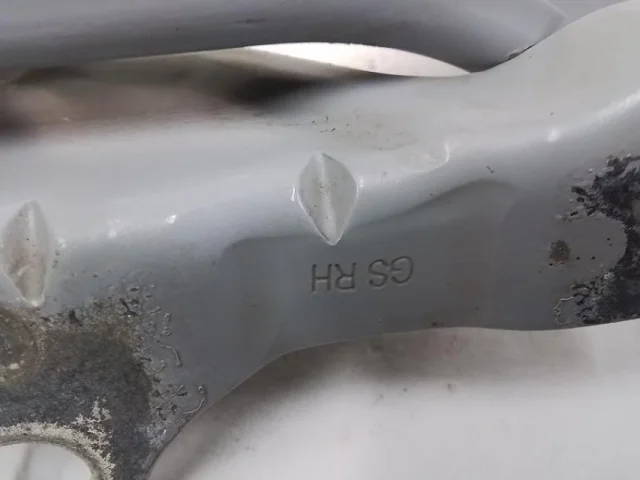 Петля капота правая для Hyundai Creta 1 GS 2016-2021 на фотографиях