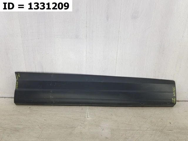 Накладка двери передней правой для Volkswagen Tiguan I NF 2006-2017 на фотографиях