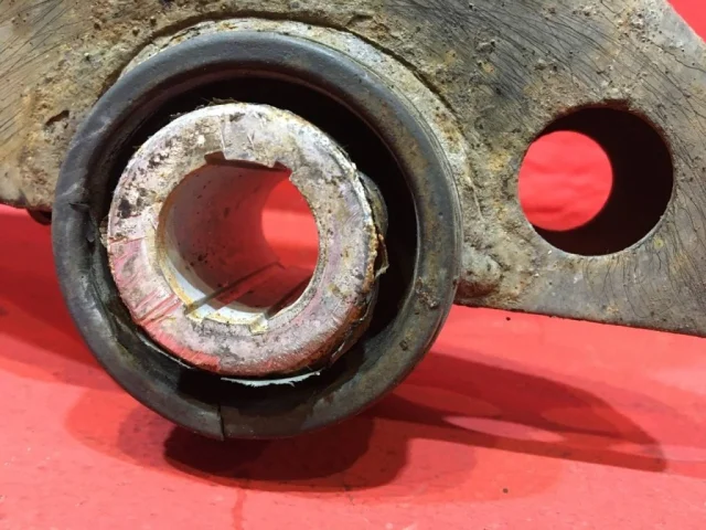 Подрамник двигателя для Ford Galaxy CD340 2006-2015 на фотографиях