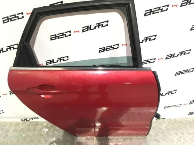 Дверь передняя правая для Citroen C4 Хэтчбек 2010-2016 на фотографиях